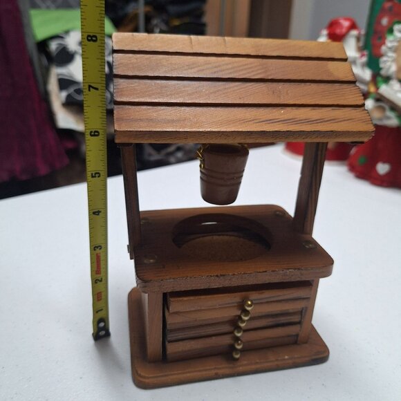 Mini Wooden Wishing Well Coaster Holder With Cork Coasters & Hanging Bucket - Picture 9 of 9